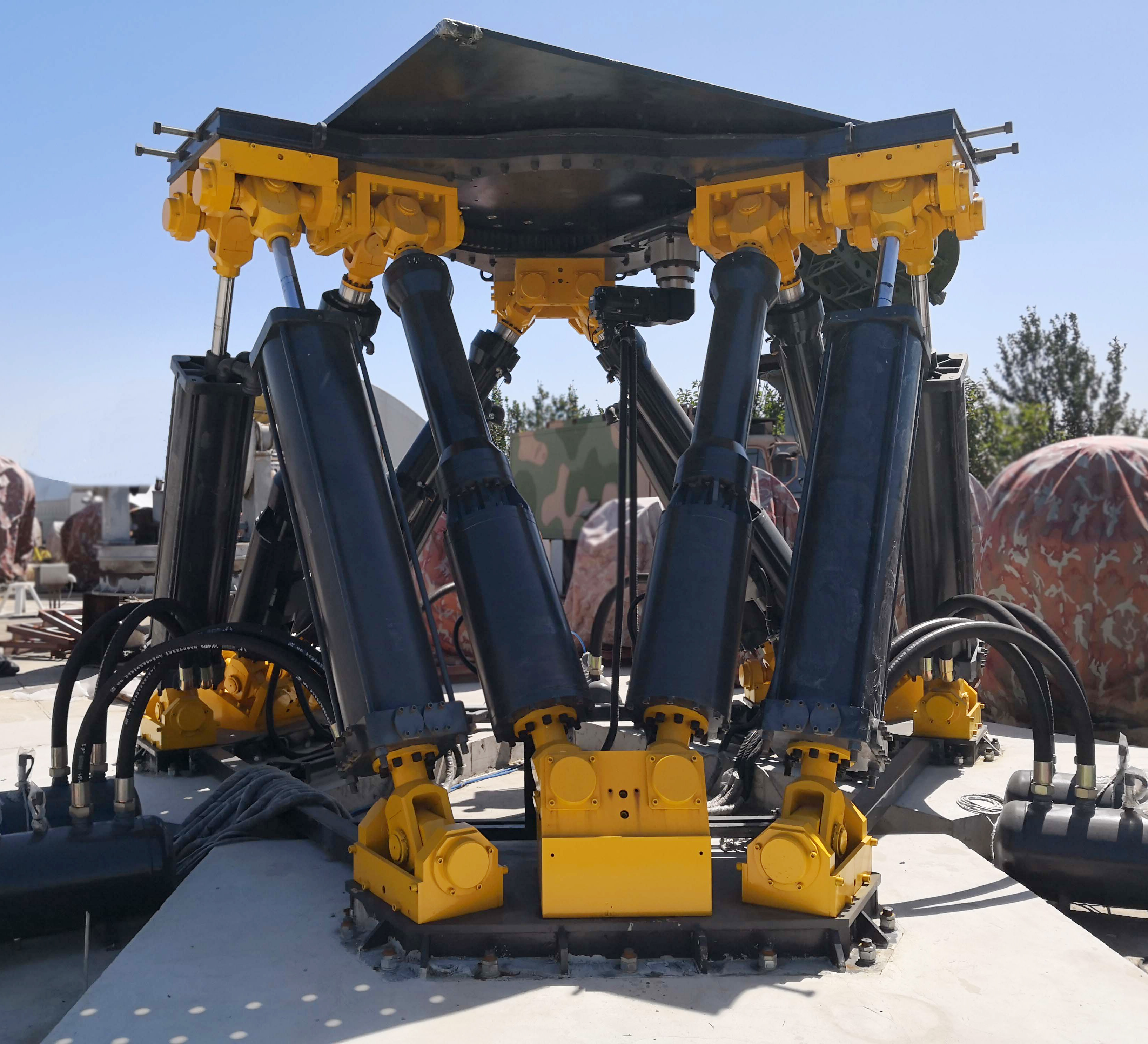 50-9 七自由度摇摆台 副本.jpg